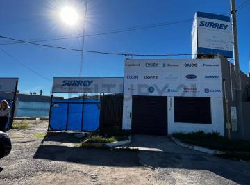 Bodega-Galpón · 130m² · 3 Ambientes · Alquiler de Galpón + Oficina Comercial en Av 520 y 19, Ringuelet, La Plata.