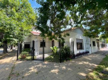 Casa de 5 ambientes, Lomas de Zamora · Casa en Venta / Alquiler en Temperley