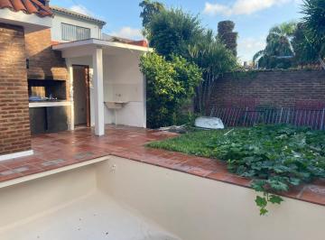 Casa · 80m² · 3 Ambientes · 1 Cochera · Excelente Casa de Dos Dorm. en Venta Agustin Alvarez 200 Rosario Florida