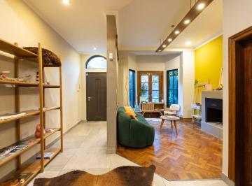 Casa de 5 ambientes, Vicente López · Casa en Venta 5 Ambientes Olivos, Jardin y Pileta