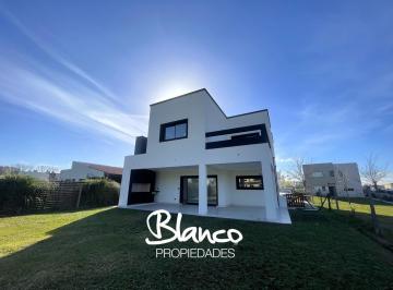 Casa · 225m² · 6 Ambientes · 1 Cochera · Casa a Estrenar en Venta en San Pablo, Pilar, G. B. a. Zona Norte