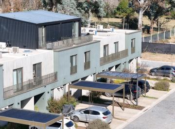 Bodega-Galpón · 125m² · 4 Ambientes · 2 Cocheras · Townhouse en Venta 4 Ambientes con Galeria y Jardin Privado en Oliden Joven Pilar