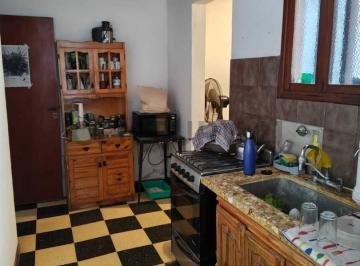 PH · 50m² · 2 Ambientes · PH Casco en Venta