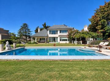Casa · 380m² · 5 Ambientes · 6 Cocheras · Casa en Venta en San Diego 5 Ambientes | Vista Al Polo