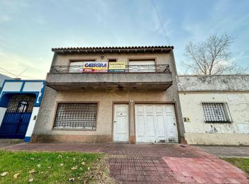 Casa · 134m² · 5 Ambientes · Santilli - Peña 994 Banfield