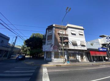 Edificio · 380m² · Santilli - Hipolito Yrigoyen 8410 Esq Castelli 392