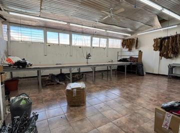 Depósito , Floresta · Deposito 135 m en Flores | Ideal Textiles y Talleres | Bacacay 3300. Ubicación Estratégica!