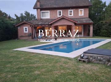 Casa · 214m² · 5 Ambientes · 4 Cocheras · Casa Alquiler Temporario 3 Dorm. Barrio La Delfina Lote de 662 m² Pilar