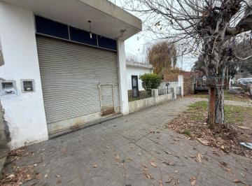 Casa · 112m² · 3 Ambientes · Casa con Local en Venta en Moreno