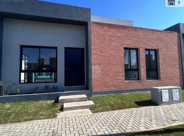 Casa · 85m² · 3 Ambientes · 1 Cochera · Duplex 2 Dorm. - Rincones de Manantiales