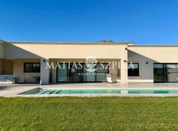 Casa · 195m² · 5 Ambientes · 2 Cocheras · Casa en Venta Santa Matilde - Comarcas de Lujan