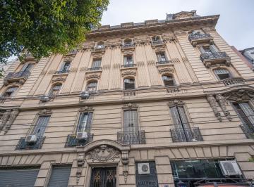 Departamento · 76m² · 3 Ambientes · Amplio 3 Ambientes en Pb en Edificio Histórico
