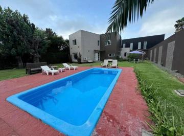 Casa de 5 ambientes, Berazategui · Casa en Venta en Barrio Privado El Carmencito