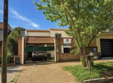 Terreno · 299m² · Venta Casa - Ideal Inversionista /desarrollo - Lomas de Zamora