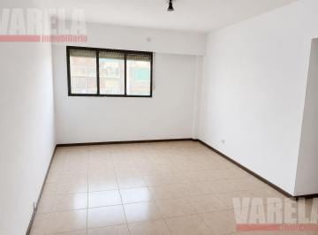 Departamento · 70m² · 4 Ambientes · Departamento en Venta 4 Amb. Piso 3° X Escalera - San Pedrito 300 - Flores U$s 68.000