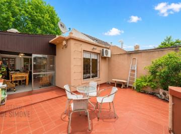 PH · 157m² · 5 Ambientes · 1 Cochera · Venta PH 4 Ambientes Cochera y Terraza, Parrillaen Villa del Parque Entrada Independiente