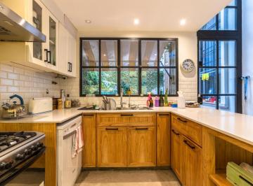 Casa · 173m² · 7 Ambientes · 1 Cochera · Venta Casa 3 Dorm. con Cochera, Patio y Terraza en Rosario Barrio Lourdes