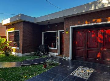 Casa · 127m² · 4 Ambientes · 2 Cocheras · Venta Casa en Munro