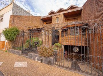 Casa · 700m² · 5 Ambientes · 7 Cocheras · Casa 5 Ambientes Venta Parque Chacabuco