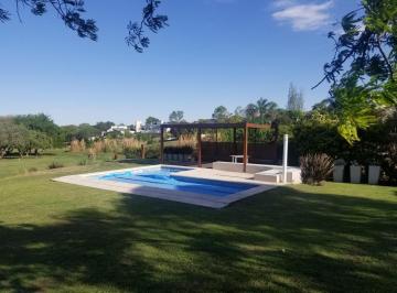 Casa · 1600m² · 12 Ambientes · 3 Cocheras · Casa Amoblada Fondo Golf, 4 Dorm. Pileta y Gran Patio Lomas de La Carolina