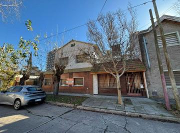 PH de 4 ambientes, Quilmes · Hermoso PH en Dúplex – Excelente Ubicación y Gran Conectividad
