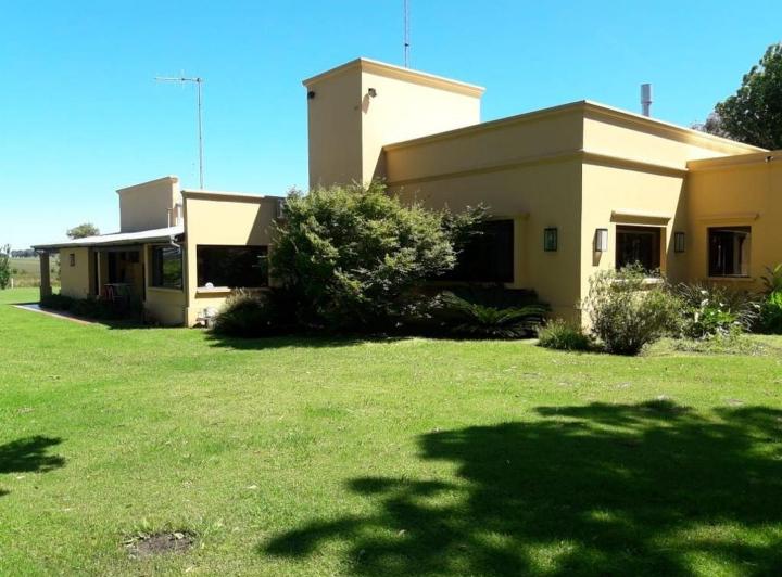 Campo · 300m² · 5 Ambientes