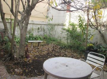 PH de 6 ambientes, Villa Urquiza · 6 Amb. (2 P. H Juntos) (Para 2 Flias) 2 Cocinas 2 Baños Fondo Libre
