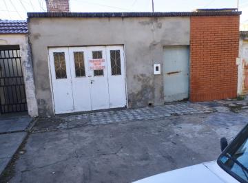Casa de 2 ambientes, Ciudad de Santa Fe · Propiedad en Excelente Ubicación Sobre Asfalto