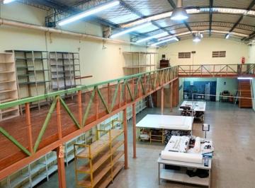 Bodega-Galpón · 485m² · 1 Ambiente · Venta Excelente Galpón en Fisherton