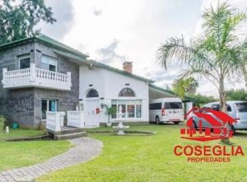 Quinta vacacional · 330m² · 1 Cochera · Casa Quinta en Alquiler en Boca Ratón, Pilar, G. B. a. Zona Norte