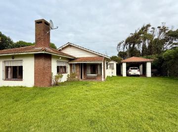 Casa · 130m² · 3 Ambientes · 2 Cocheras · Chalet en Chapadmalal de Amplio Lote