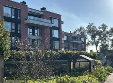 Departamento · 137m² · 4 Ambientes · 2 Cocheras · Departamento en Alquiler en Urbana Las Lomas