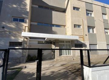 Departamento · 60m² · 4 Ambientes · Departamento - Área Centro Este