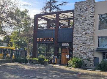Local comercial · 280m² · 3 Ambientes · Local en Alquiler en Paseo Los Berros, Bella Vista