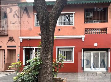 Casa · 241m² · 5 Ambientes · 3 Cocheras · Espectacular Casa en Venta en La Zona de Colegiales / Chacarita