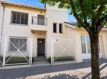 Casa · 203m² · 6 Ambientes · 1 Cochera · Una Casa Para Disfrutar Cada Etapa de La Vida!