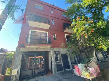Departamento · 40m² · 2 Ambientes · Departamento 2 Amb con Balcon y Patio Cerca del Velodromo - Lanús Este