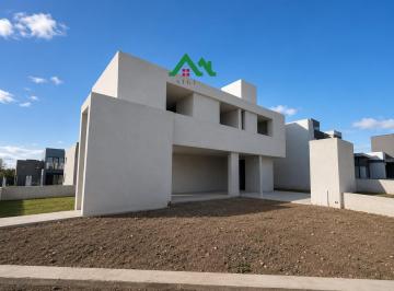 Casa · 147m² · 5 Ambientes · 2 Cocheras · Casa en Venta a Estrenar en Docta - 3 Dorm. con Posibilidad de Financiacion