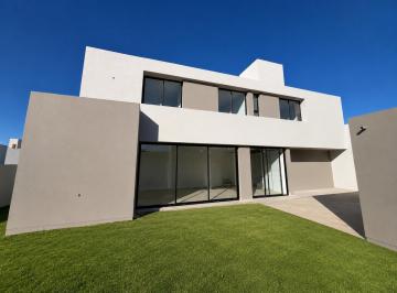 Casa · 147m² · 5 Ambientes · 2 Cocheras · Casa en Venta a Estrenar en Docta de 3 Dorm. con Posibilidad de Financiación