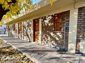 Casa de 5 ambientes, Dorrego · Casa en Alquiler - Dorrego, Guaymallen