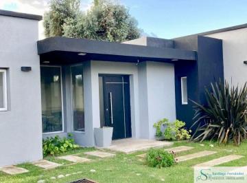 Casa de 4 ambientes, Pilar · Casa en Venta C/ Cochera en Manzanares Chico