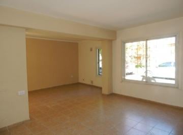 Casa de 3 ambientes, Dorrego · Casa en Alquiler C/ Cochera en Dorrego