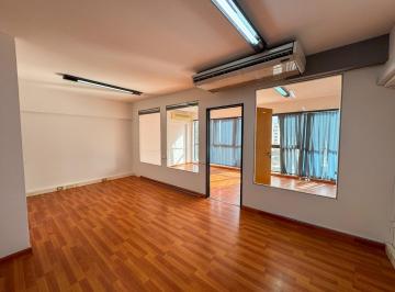 Oficina comercial · 97m² · 4 Ambientes · Alquiler de Oficina 4 Ambientes 97 m² en Monserrat