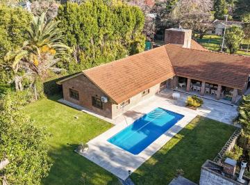 Casa · 387m² · 8 Ambientes · 4 Cocheras · Excelente Casa en Don Torcuato a La Venta