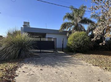 Casa · 60m² · 3 Ambientes · 2 Cocheras · Venta Casa de Dos Dorm. Las Acequias Roldan