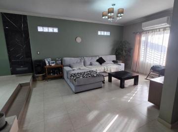 Casa de 5 ambientes, Neuquén · Alquiler Casa en Esquina 3 Dorm. – Ignacio Rivas y Forquera, Neuquén