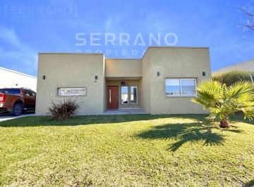 Casa · 162m² · 4 Ambientes · 3 Cocheras · Casa con 3 Dorm. en Venta, Pileta, Barrio San Ramon, Pilar del Este