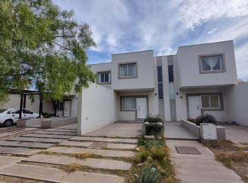 Casa · 87m² · 4 Ambientes · 1 Cochera · Casa en Lujan de Cuyo