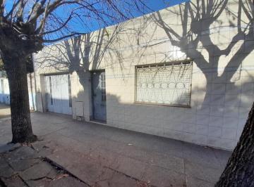 Casa · 80m² · 2 Ambientes · 1 Cochera · Casa a Refaccionar Sobre Lote Propio