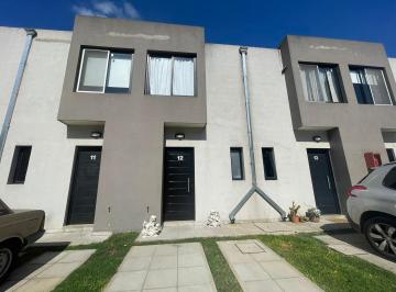 Casa · 60m² · 3 Ambientes · 1 Cochera · Dúplex en Alquiler 3 Ambientes con Cochera